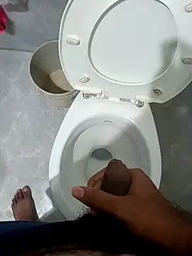 nick05inch online show from October 4, 2025, 6:39 pm