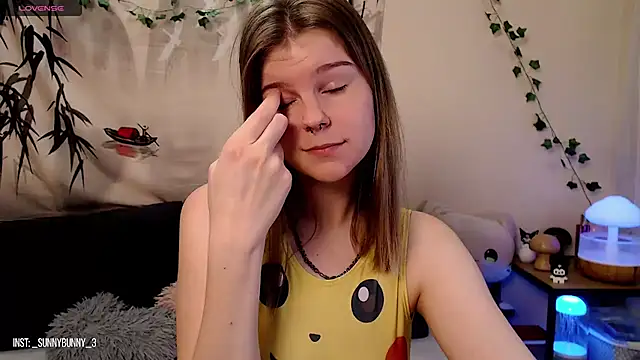 Moona xx online show from March 16, 2025, 8:11 pm