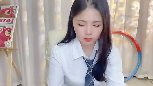 Snapshot of SU__SU chatting on February 5, 2025, 1:33 pm SU SU online show from February 5, 2025, 1:33 pm