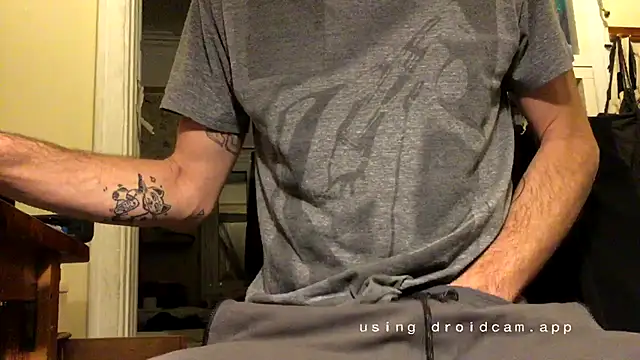 Snapshot of otikatseikaip3r chatting on October 17, 2025, 5:48 pm otikatseikaip3r online show from October 17, 2025, 5:48 pm