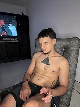 ArturoDelgado1 online show from March 24, 2026, 4:17 am