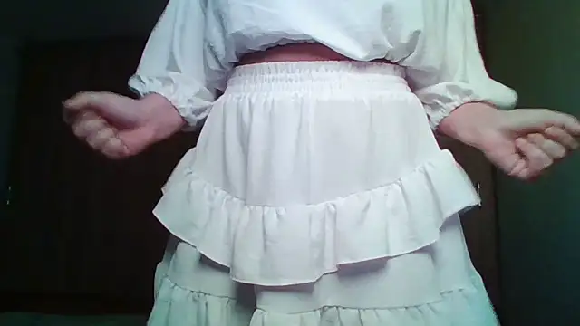 Evasapples online show from November 6, 2025, 2:29 pm