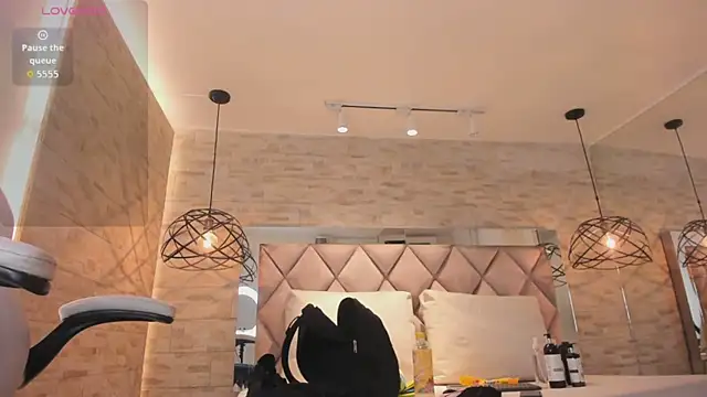 dorothy vegga online show from September 24, 2025, 3:10 am