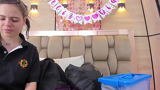 dorothy vegga online show from February 11, 2026, 3:33 am