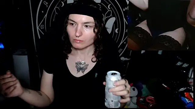 BrandiWRLD 999 online show from September 26, 2025, 6:56 pm