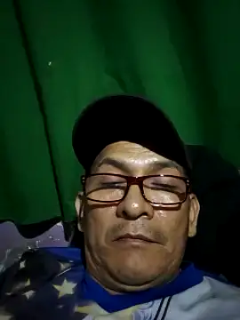 ardiente47 online show from March 20, 2025, 2:51 am