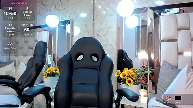 emma carterr1 online show from November 7, 2025, 12:27 pm