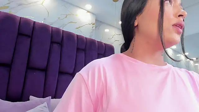 emma carterr1 online show from April 14, 2026, 5:08 pm