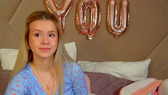 MilanaBalmain online show from February 23, 2026, 4:32 am