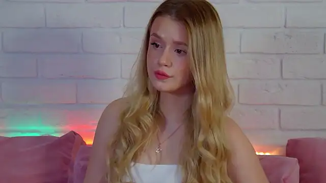 MilanaBalmain online show from April 21, 2026, 4:30 am