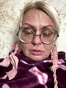 Gardener of Illusions online show from October 8, 2025, 12:52 am