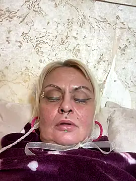 Gardener of Illusions online show from November 30, 2025, 11:09 pm