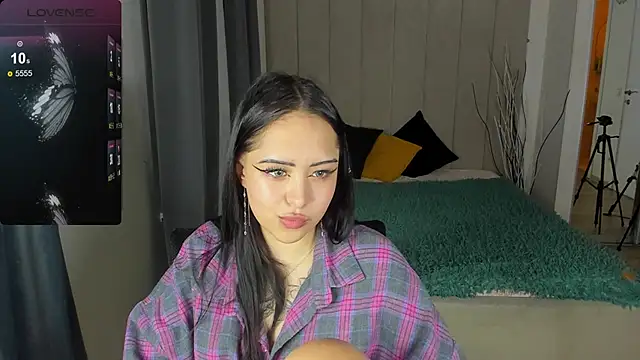 baby  kim online show from February 21, 2025, 4:18 am