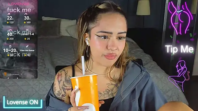 baby  kim online show from November 12, 2025, 8:19 pm