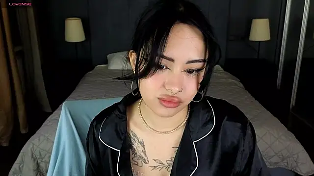 baby  kim online show from December 13, 2025, 8:04 pm