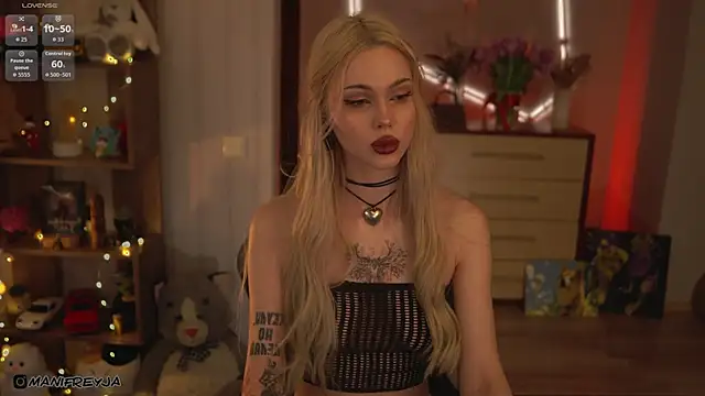 ManiFreyja online show from March 11, 2026, 8:37 pm