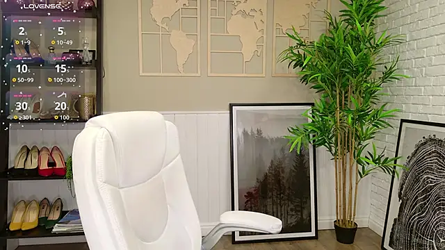 Snapshot of LadyLeea chatting on September 25, 2025, 5:33 am LadyLeea online show from September 25, 2025, 5:33 am