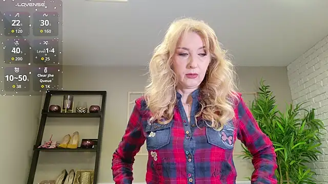 LadyLeea online show from May 13, 2026, 5:05 am