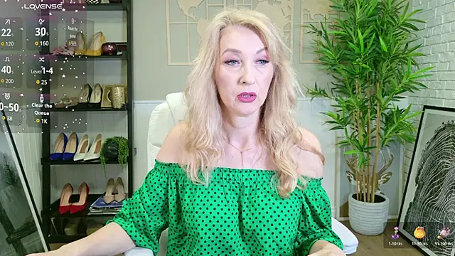 LadyLeea online show from June 4, 2026, 5:13 am