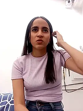 Mia Fischer online show from September 10, 2025, 7:03 pm