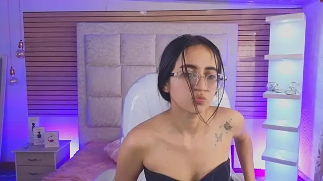 Snapshot of Mia_Fischer chatting on April 20, 2026, 1:03 pm Mia Fischer online show from April 20, 2026, 1:03 pm