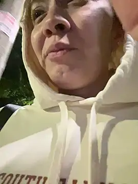 Snapshot of adarussell chatting on December 27, 2024, 1:53 am adarussell online show from December 27, 2024, 1:53 am