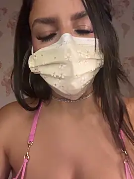 Snapshot of shanelle0 chatting on September 19, 2025, 11:49 pm shanelle0 online show from September 19, 2025, 11:49 pm