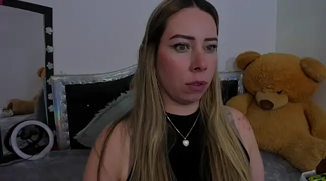 JanneKim online show from March 12, 2025, 7:59 pm