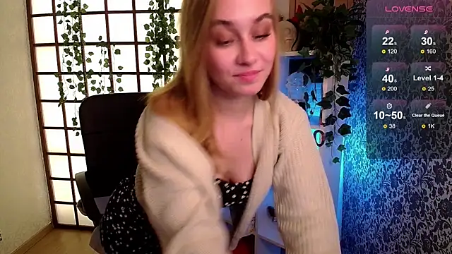 LianaBright online show from December 5, 2024, 7:05 am