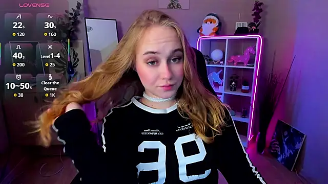 LianaBright online show from February 15, 2026, 2:41 am