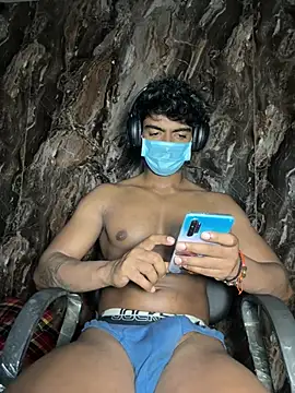 rony6663 online show from March 29, 2026, 8:03 am