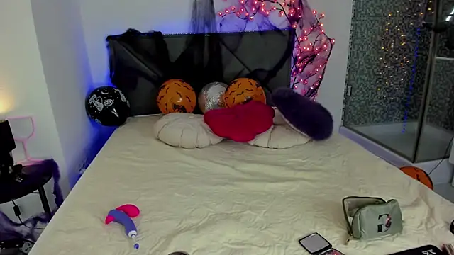 KristiVegass online show from October 25, 2025, 1:07 pm