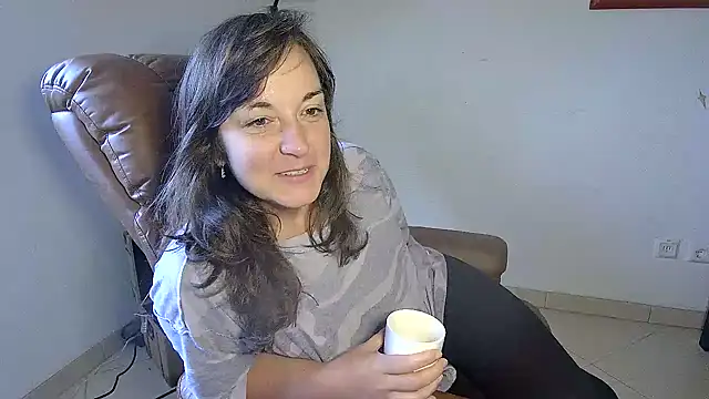 stunning Rosi online show from January 11, 2025, 8:33 am