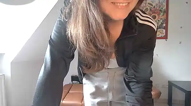 stunning Rosi online show from February 22, 2025, 1:02 pm