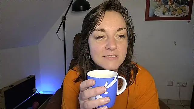 stunning Rosi online show from March 23, 2025, 7:20 am