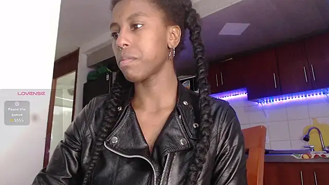 CoccoBele69 online show from November 4, 2025, 12:43 am