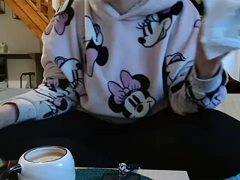 Lauzo21 online show from October 7, 2025, 5:37 am