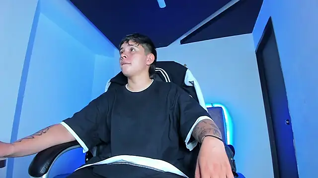 AbbySmiitth  online show from January 12, 2025, 5:22 pm