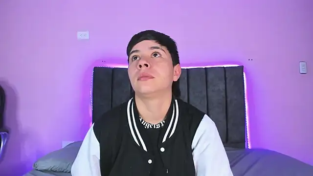 AbbySmiitth  online show from January 20, 2025, 12:18 pm