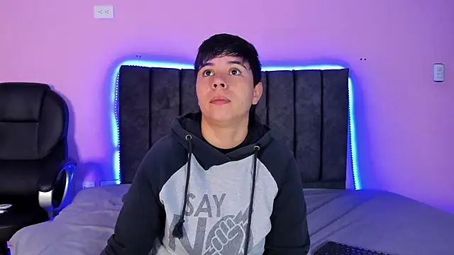 AbbySmiitth  online show from January 24, 2025, 12:20 pm