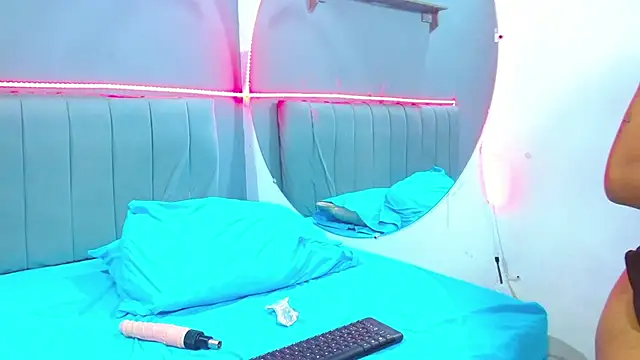 Snapshot of minimi_naty chatting on December 19, 2024, 10:21 pm minimi naty online show from December 19, 2024, 10:21 pm