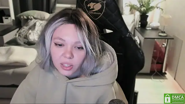 whoa-hoa-hoa-hoa-hoa online show from December 1, 2024, 9:48 pm