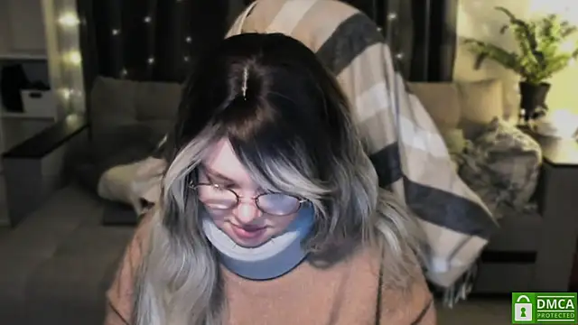 whoa-hoa-hoa-hoa-hoa online show from December 5, 2024, 4:12 pm