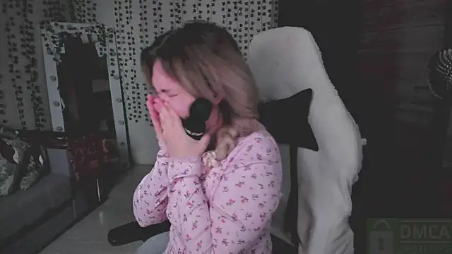 whoa-hoa-hoa-hoa-hoa online show from March 3, 2026, 4:40 am