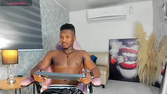 KENDER21  online show from November 12, 2025, 8:52 pm