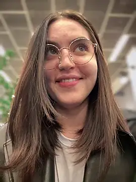 meow girl online show from October 8, 2025, 4:15 pm