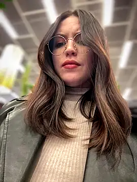 meow girl online show from December 14, 2025, 5:07 pm