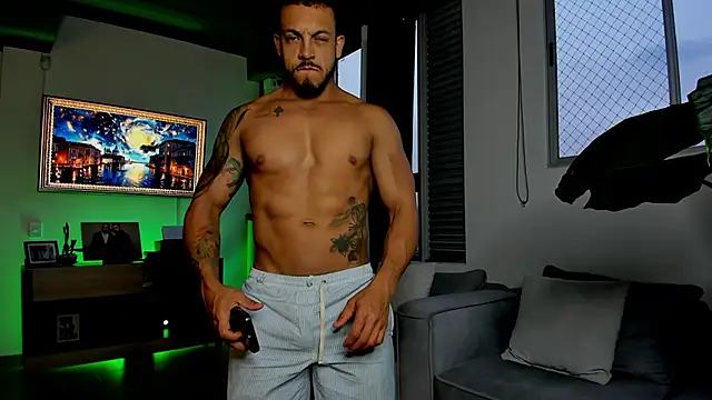 Maximo Marcelo online show from February 6, 2025, 11:15 pm