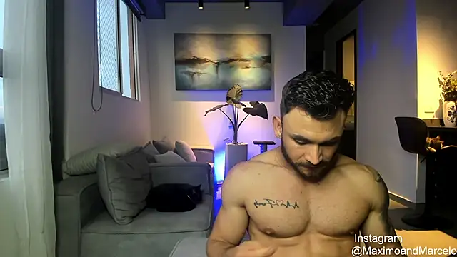 Maximo Marcelo online show from March 3, 2025, 11:03 pm