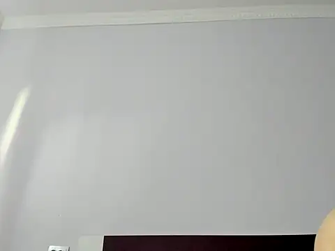 ElektraShine29 online show from January 27, 2025, 2:46 pm